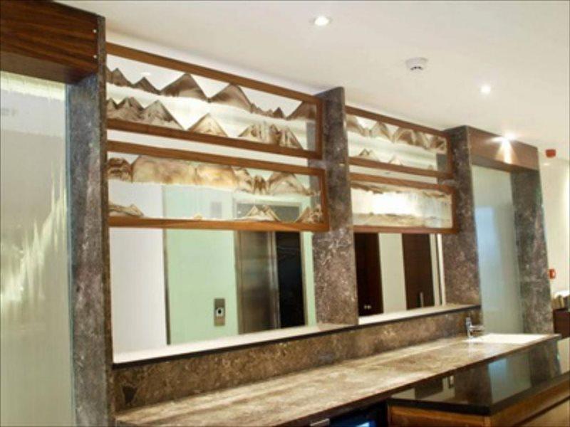 The Gaur Hotell Chandīgarh Eksteriør bilde